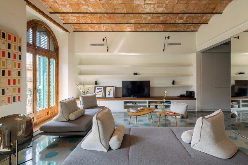 House of Mirrors by Nook Architects