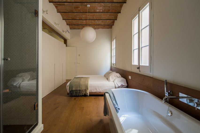 House of Mirrors by Nook Architects