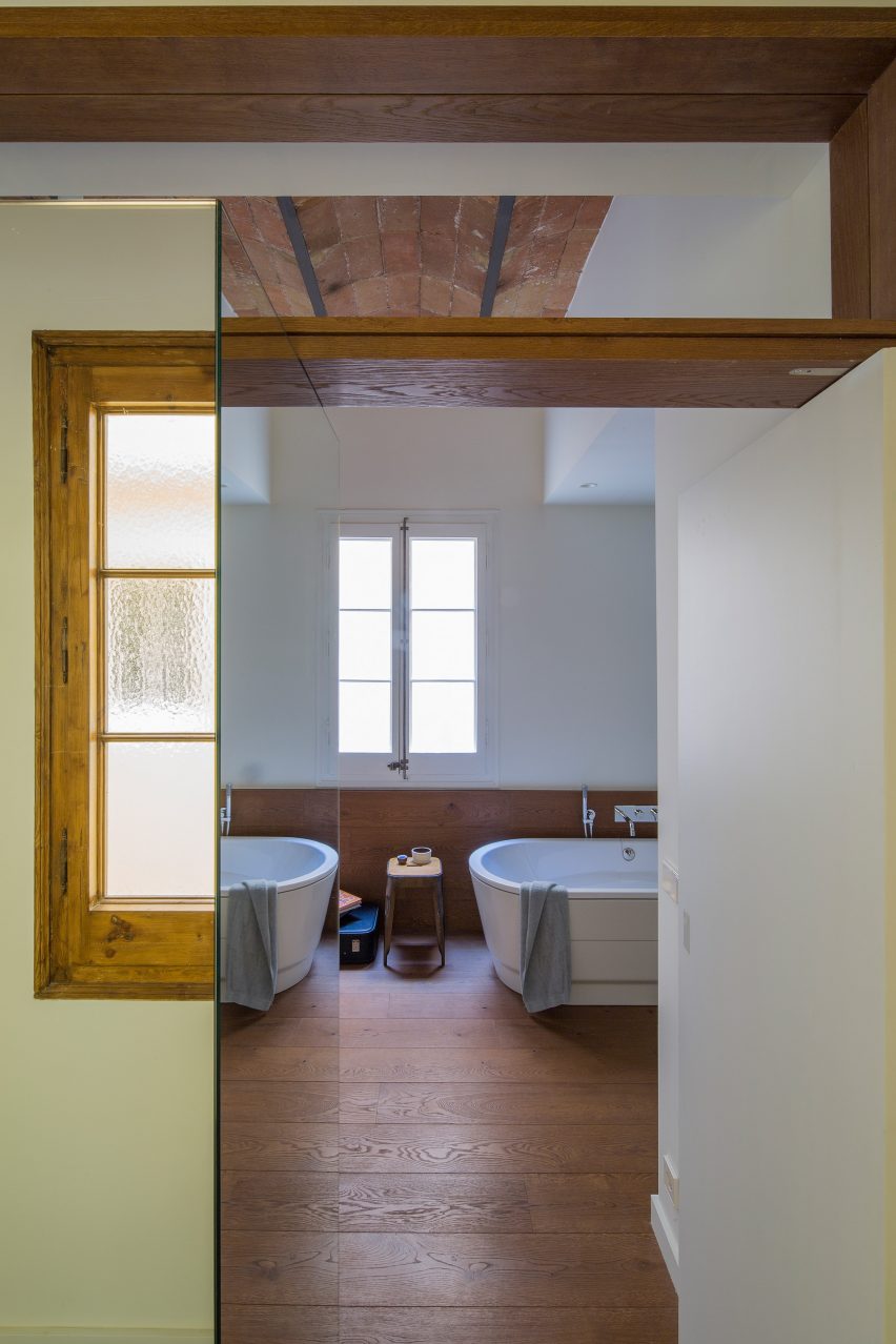 House of Mirrors by Nook Architects