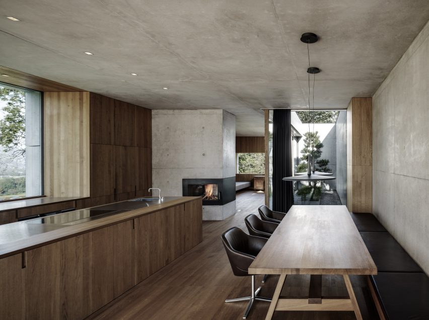House of Yards by Marte.Marte Architects