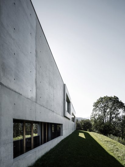 House of Yards by Marte.Marte Architects