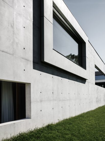 House of Yards by Marte.Marte Architects