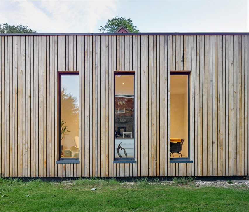 Hurdle House by Adam Knibb Architects