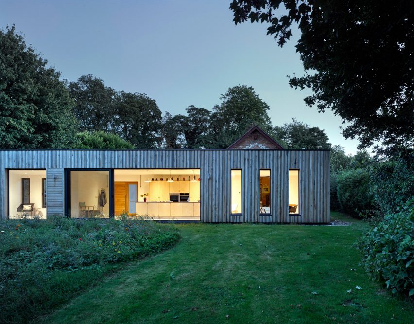 Hurdle House by Adam Knibb Architects