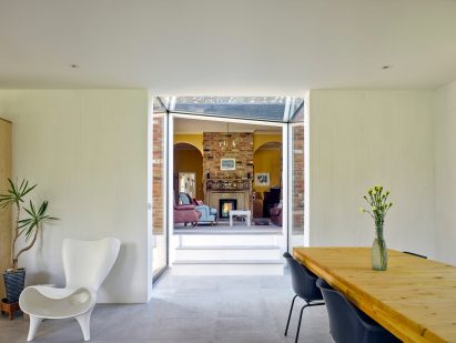 Hurdle House by Adam Knibb Architects