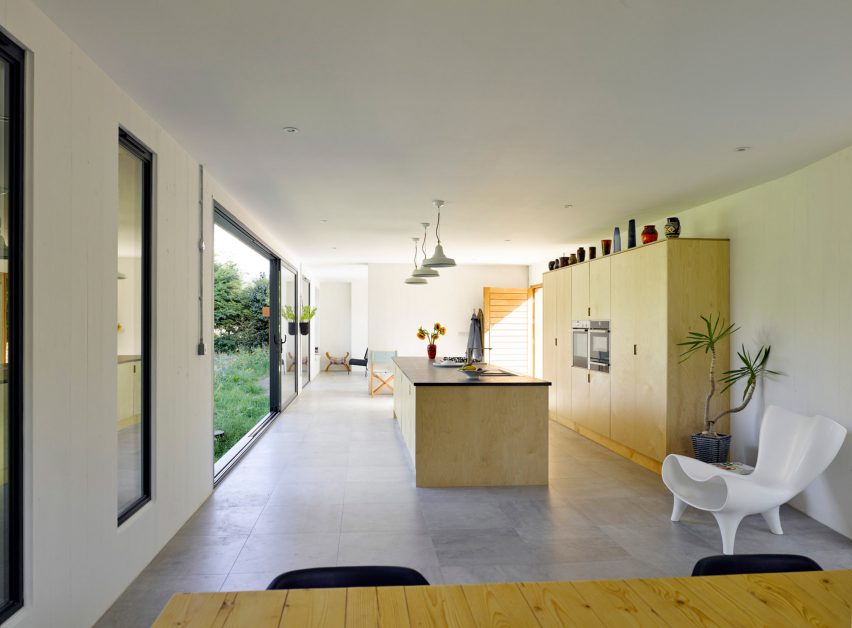 Hurdle House by Adam Knibb Architects