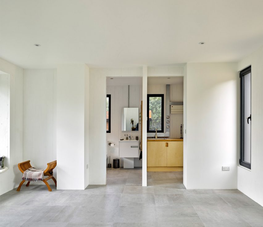 Hurdle House by Adam Knibb Architects