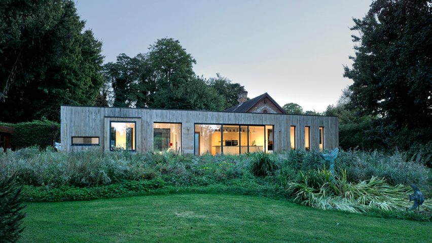 Hurdle House by Adam Knibb Architects