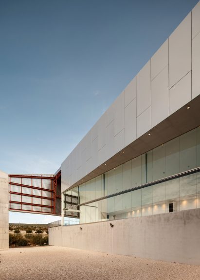 lucena-auditorium-mx-si-architecture-cultural-spain_dezeen_2364_col_10