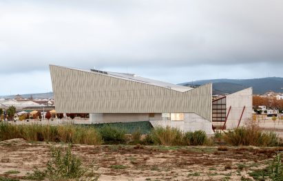 lucena-auditorium-mx-si-architecture-cultural-spain_dezeen_2364_col_14