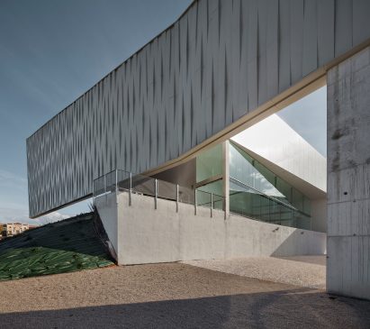 lucena-auditorium-mx-si-architecture-cultural-spain_dezeen_2364_col_9