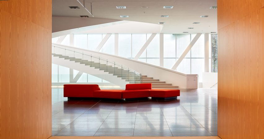 MNBAQ by OMA photographs