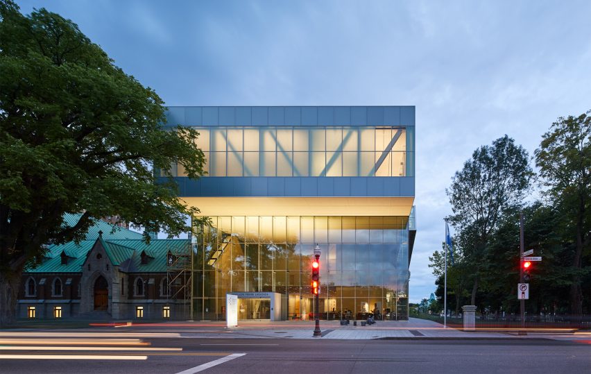 MNBAQ by OMA photographs