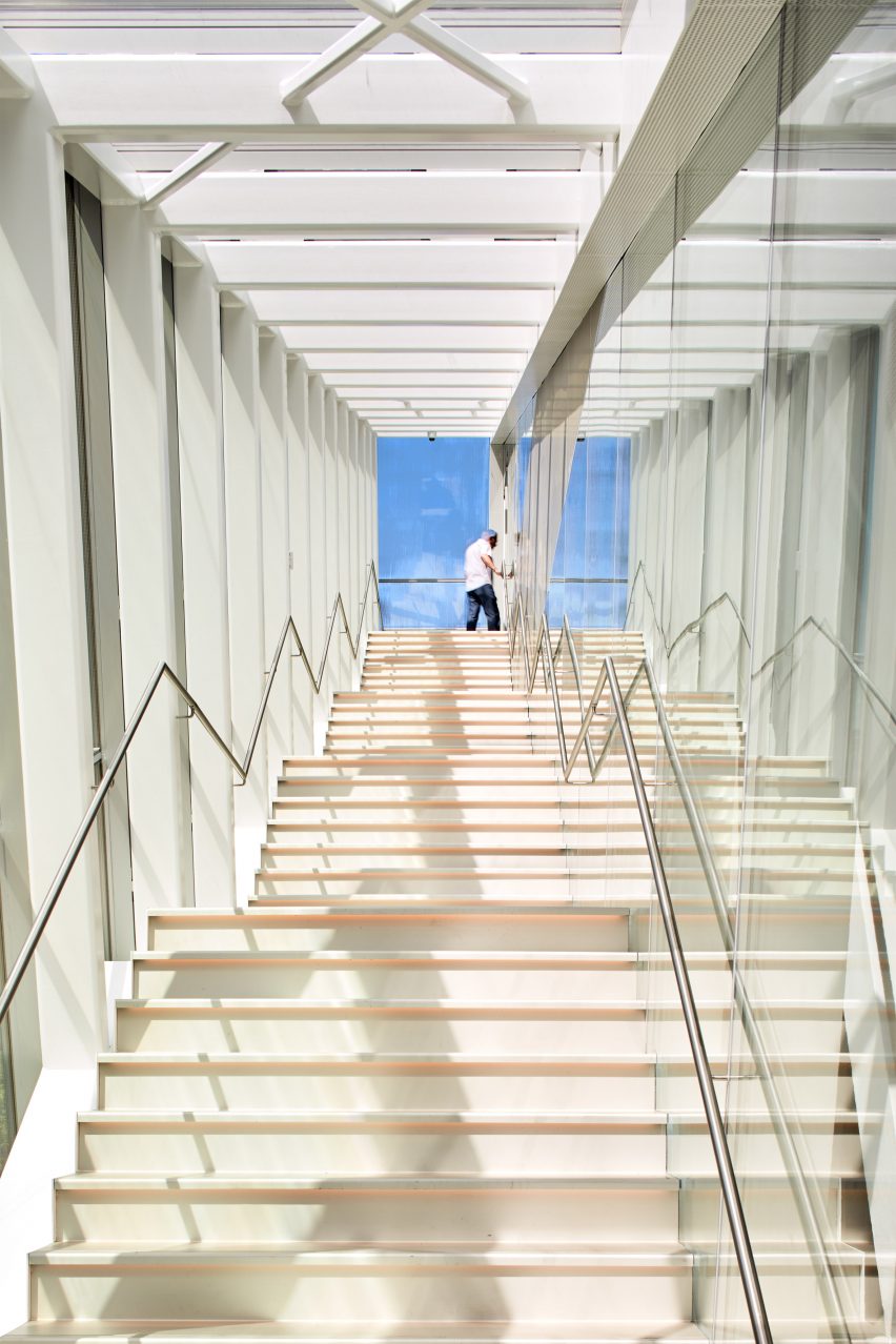 MNBAQ by OMA photographs