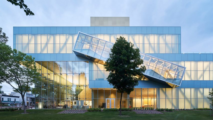 MNBAQ by OMA photographs