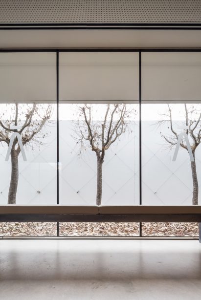 Morgue in Sant Vicenç de Castellet by Barceló Balanzó Arquitectes