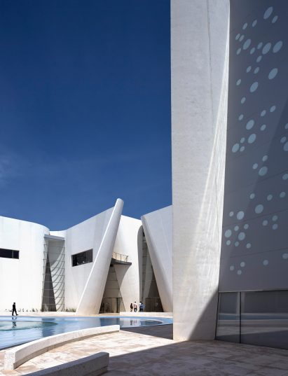 https://staging-2026.dezeen.com/tag/pritzker-prize/