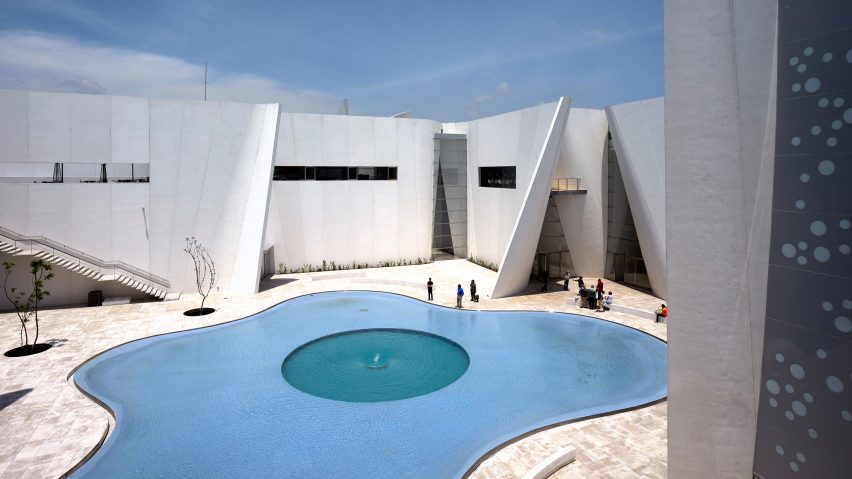 https://staging-2026.dezeen.com/tag/pritzker-prize/