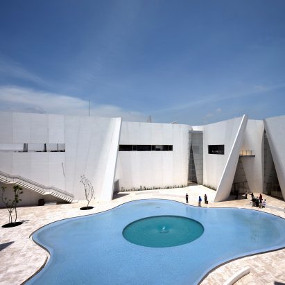 https://www.dezeen.com/tag/pritzker-prize/