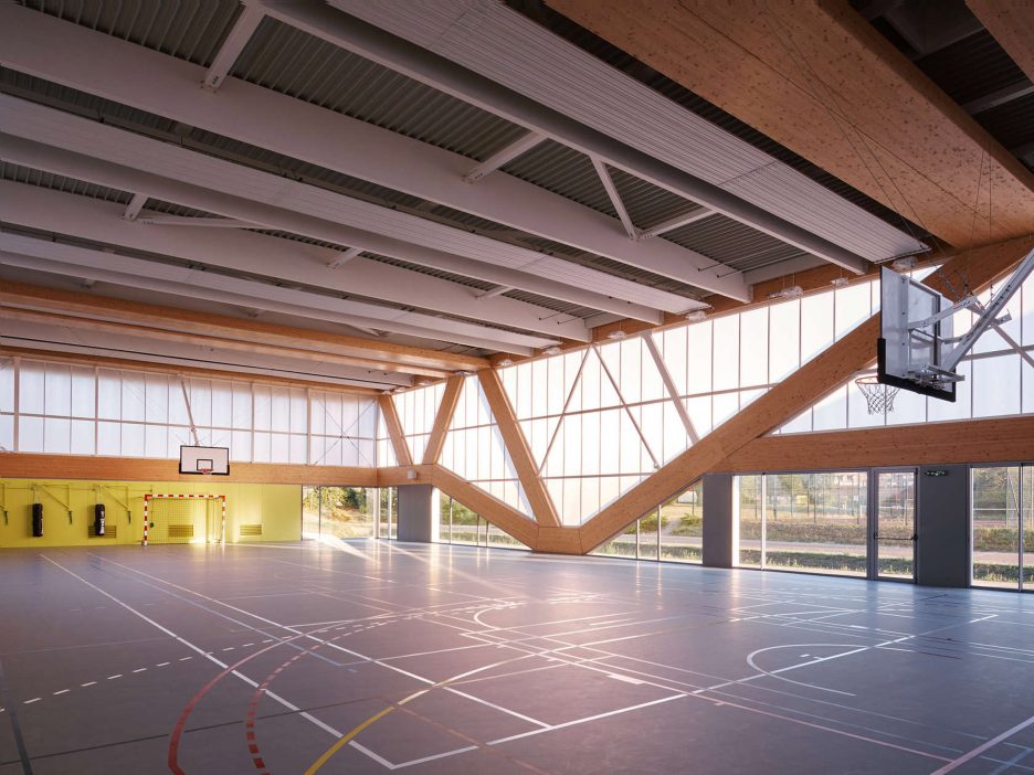 Nathalie Mauclair Gymnasium