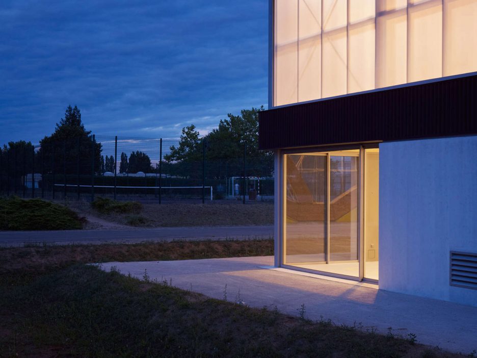 Nathalie Mauclair Gymnasium