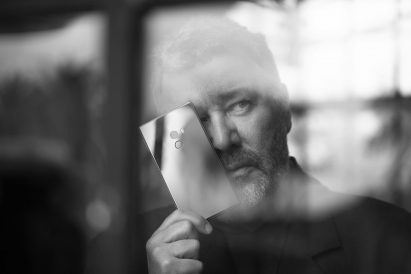 philippe-starck-mi-mix-xiaomi-design-technology_dezeen_2364_col_0-copy