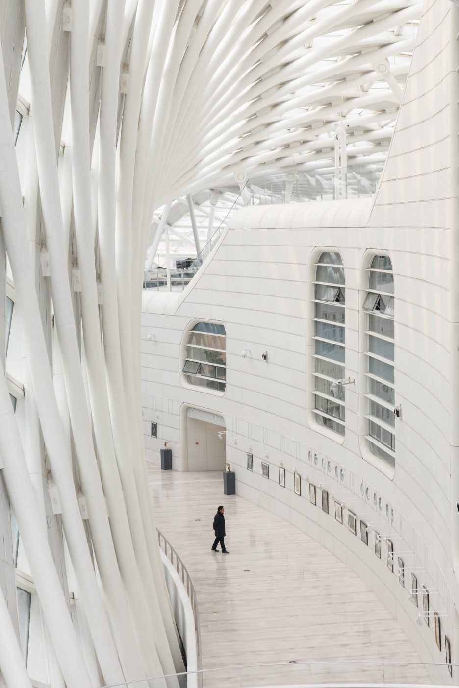 Phoenix International Media Center by BIAD UFo