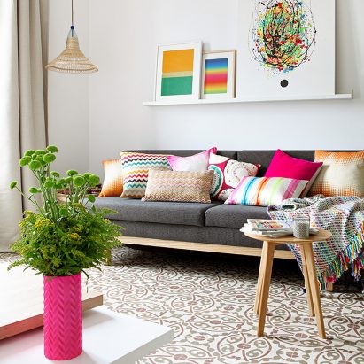 Miel Arquitectos designs Barcelona apartment for “short but vibrant” stays