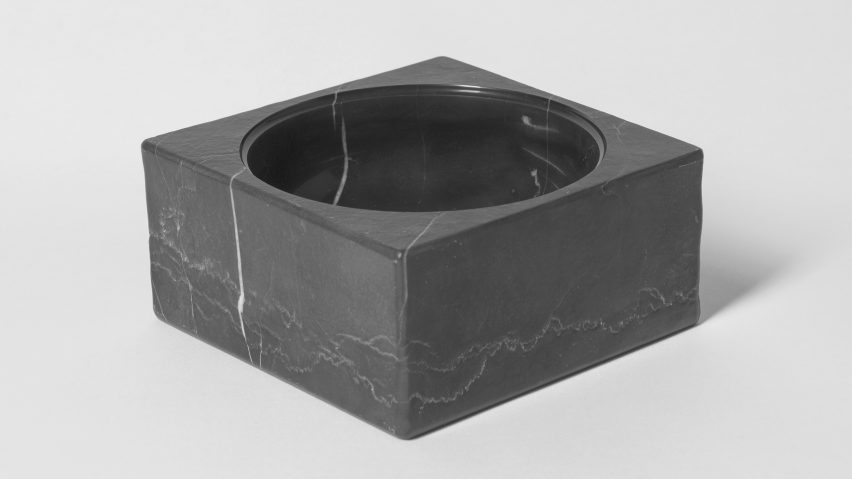 PK-Marble sculptural piece from Poul Kjaerholm PK-600 and PK-Bowl base