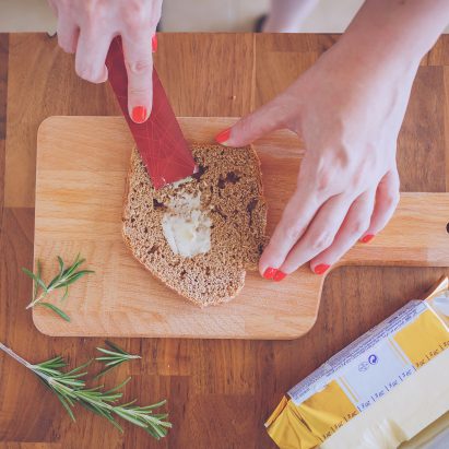 polygon-foldable-spoon-homeware-cutlery-design_dezeen_ss1