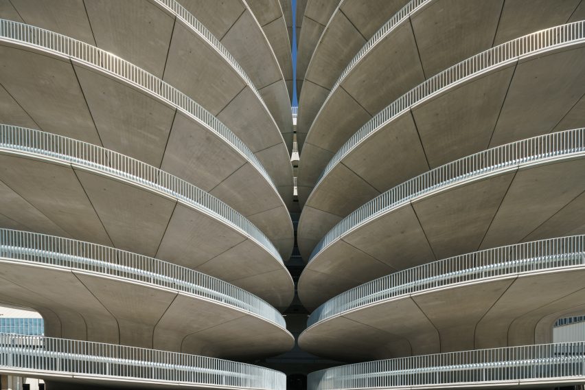 Car park by Benthem Crouwel