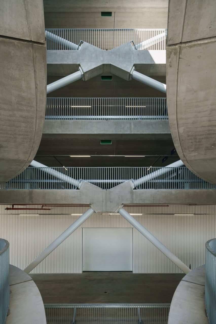 Car park by Benthem Crouwel