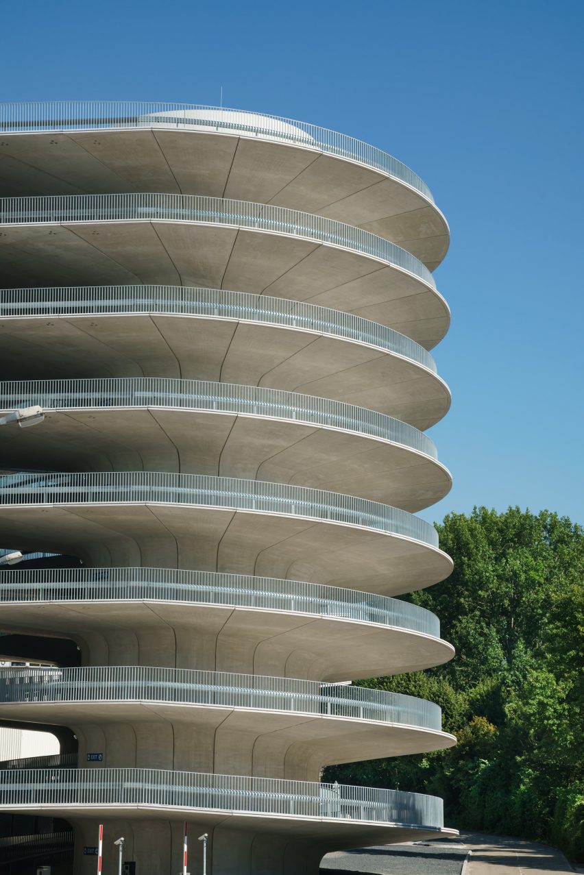 Car park by Benthem Crouwel