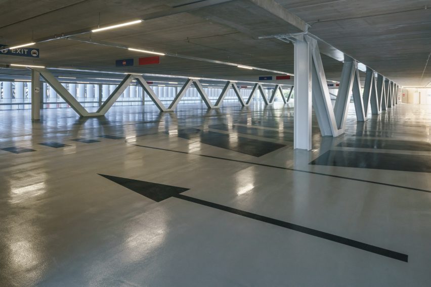Car park by Benthem Crouwel