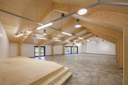 reseta-zonnewende-theatre-hall-architecture-brick-netherlands_dezeen_2364_col_12