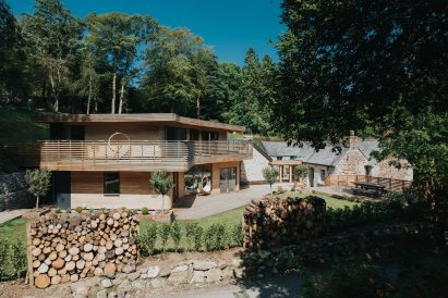 Steambent house by Tom Raffield