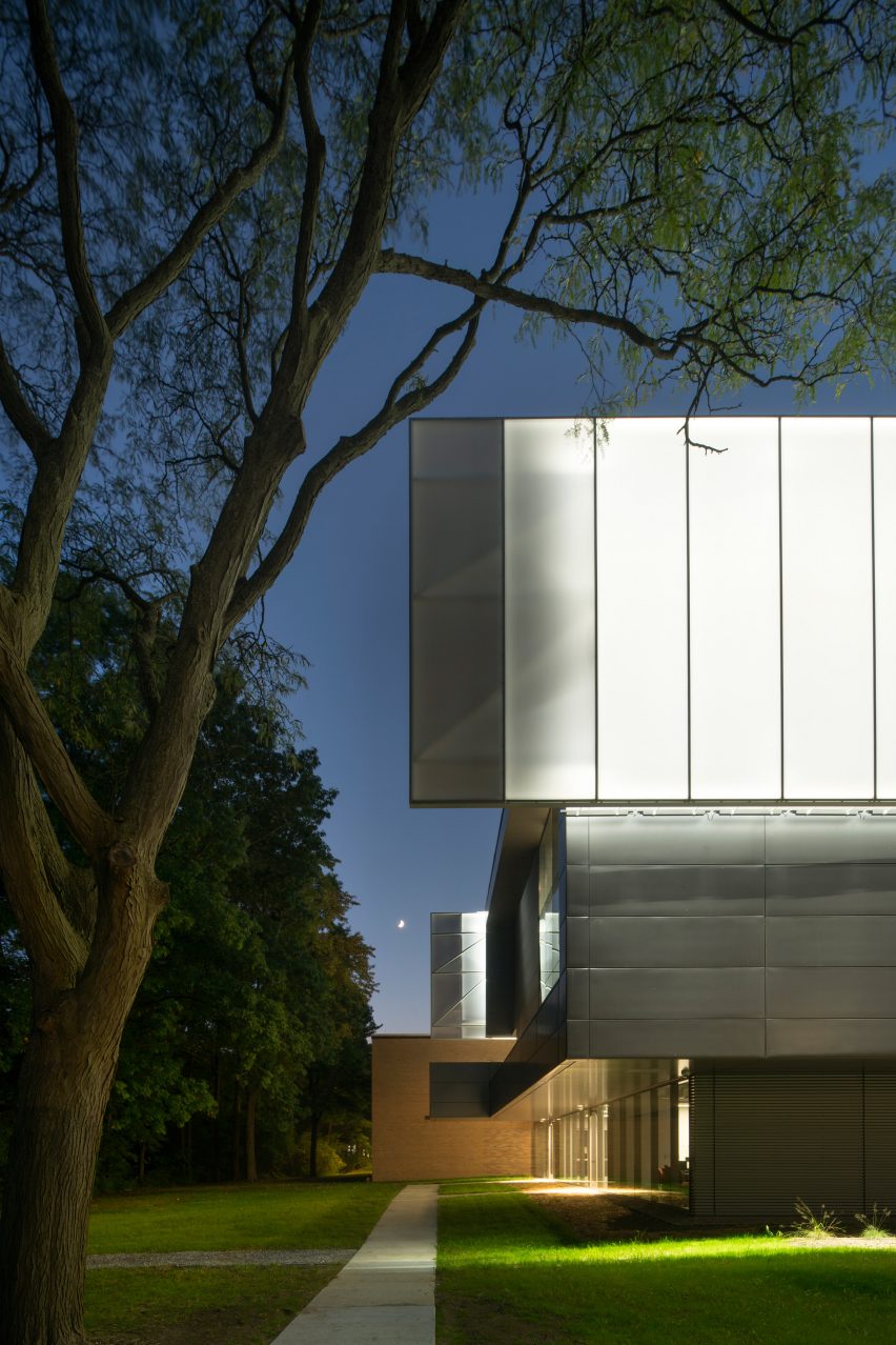 The Taubman Complex by Morphosis