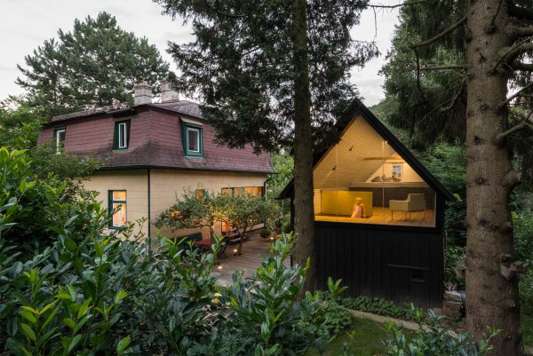 The Enchanted Shed by Sue Architekten