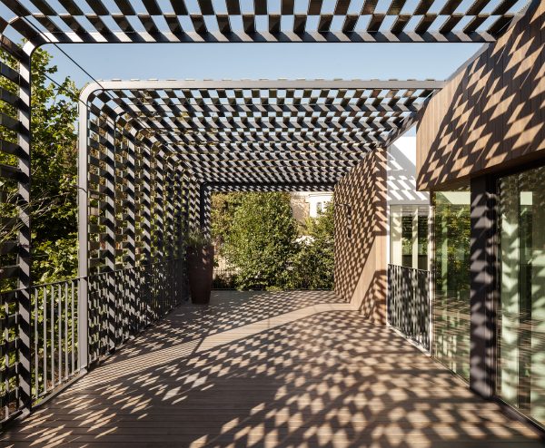 TR House by PmmT Architects