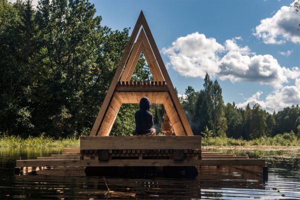 Floating pavilion Veetee designed by students in response to the challenging and changing environment
