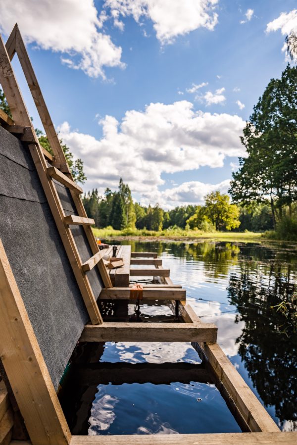 Floating pavilion Veetee designed by students in response to the challenging and changing environment