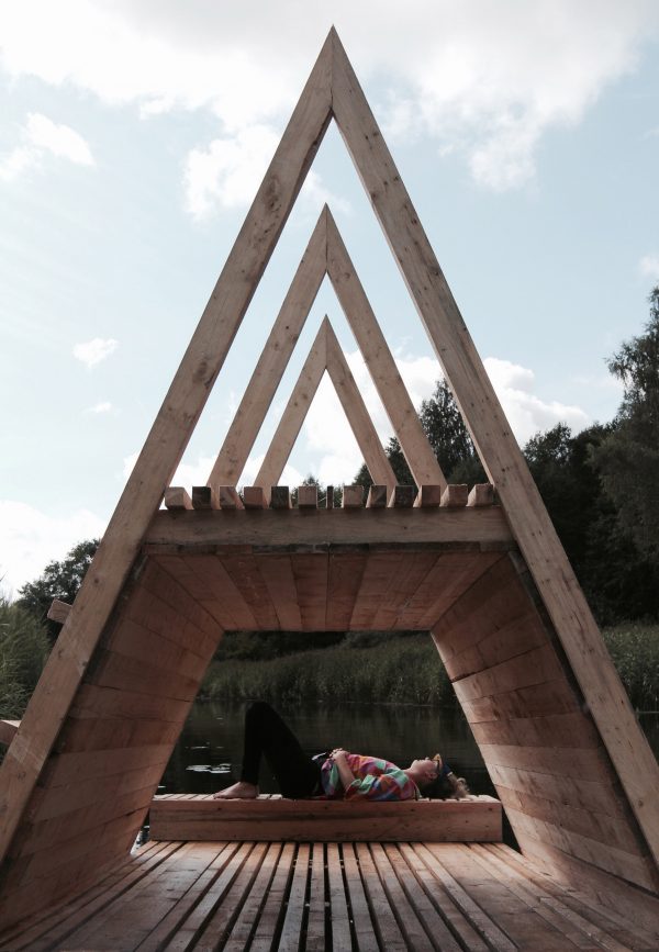 Floating pavilion Veetee designed by students in response to the challenging and changing environment