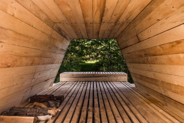 Floating pavilion Veetee designed by students in response to the challenging and changing environment