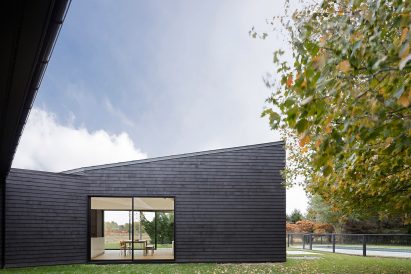 Watermill House by Desai Chia Architecture