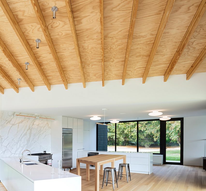 Watermill House by Desai Chia Architecture