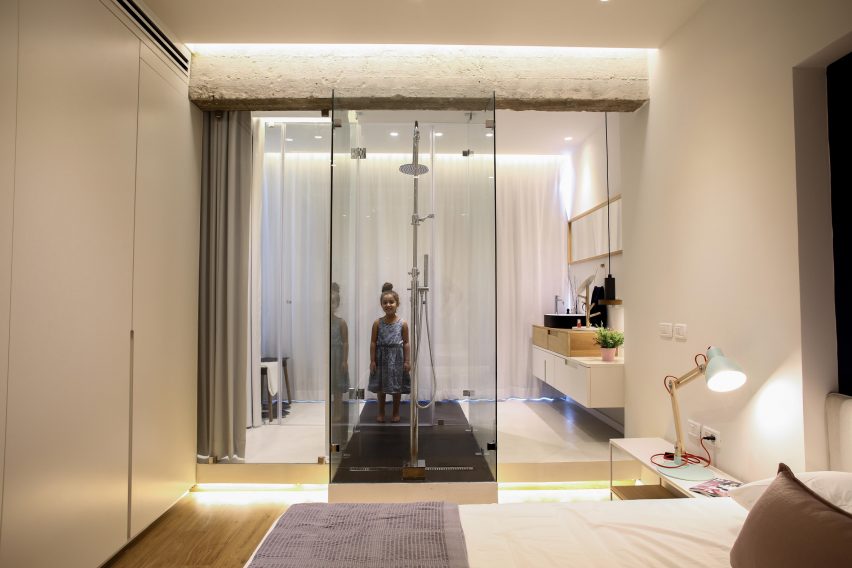 Weisel apartment in Tel Aviv by Dori Interior Design