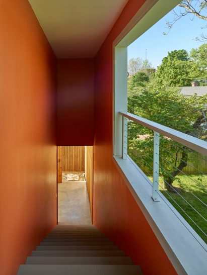 Werner Carriage House by deMx architecture
