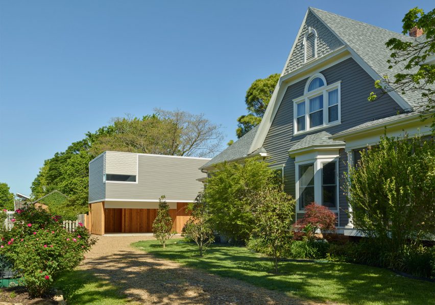 Werner Carriage House by deMx architecture