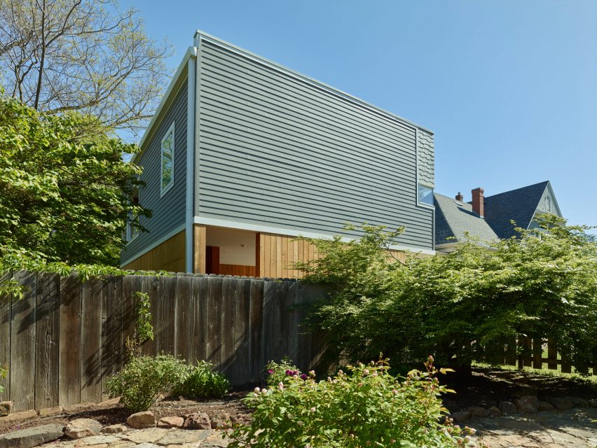 Werner Carriage House by deMx architecture