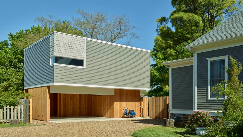 Werner Carriage House by deMx architecture